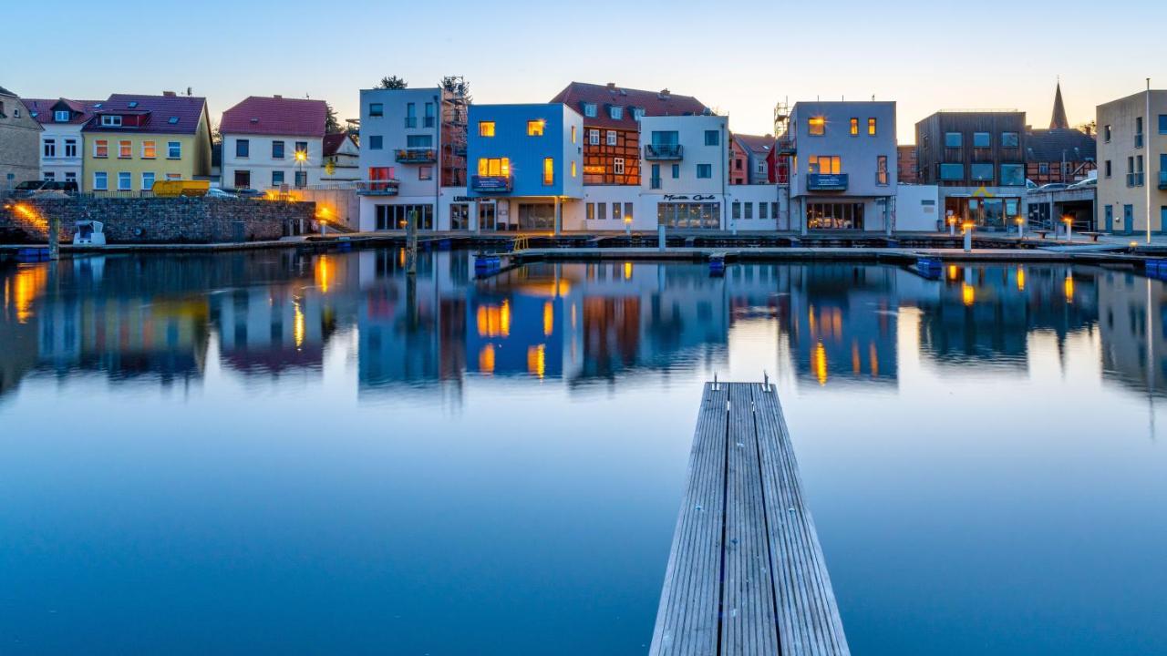 Ferienhaus Hafenblick Malchow  Bagian luar foto